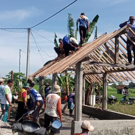 Album : KERJA BAKTI RENOVASI GARDU SAWAH NGABAR